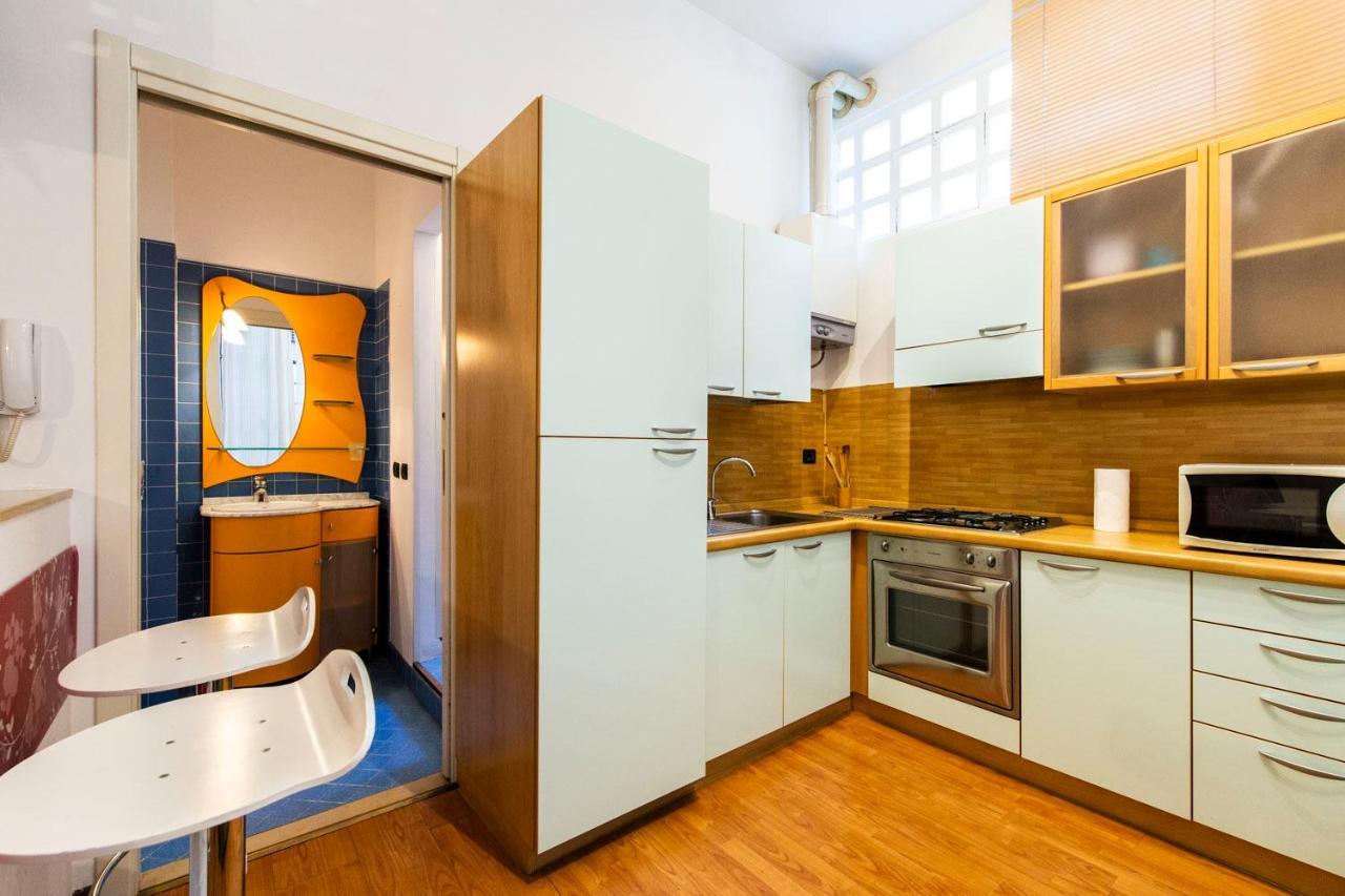 Extensive Terrace Navigli Toy Artistic Apartment Milan Extérieur photo