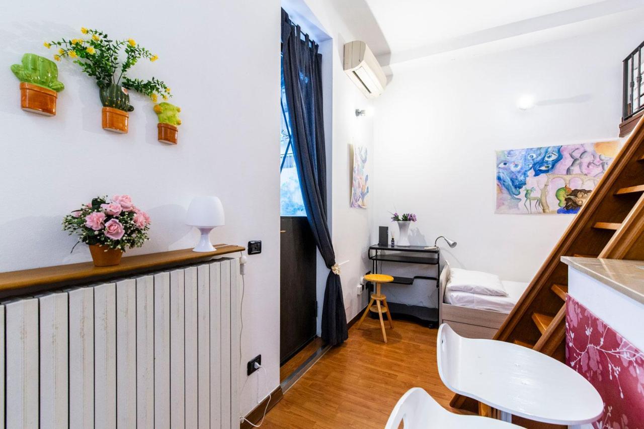 Extensive Terrace Navigli Toy Artistic Apartment Milan Extérieur photo