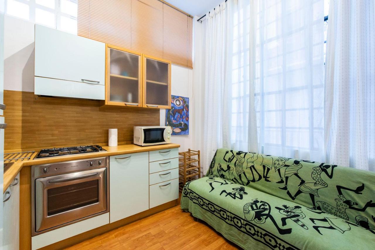 Extensive Terrace Navigli Toy Artistic Apartment Milan Extérieur photo