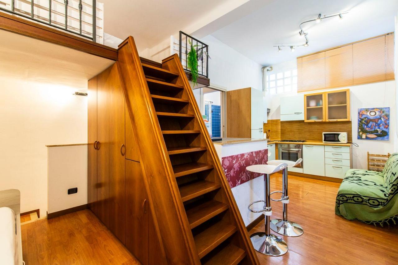 Extensive Terrace Navigli Toy Artistic Apartment Milan Extérieur photo