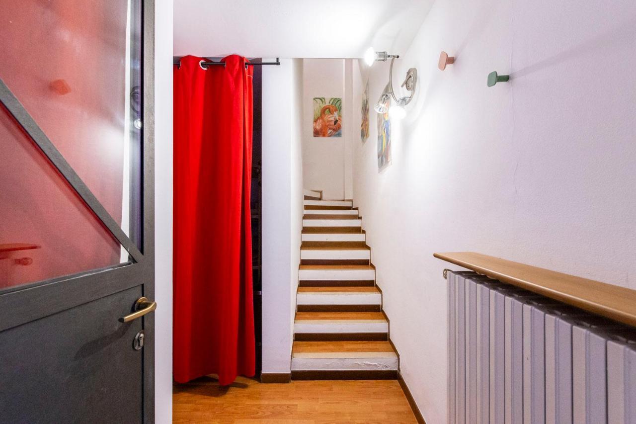 Extensive Terrace Navigli Toy Artistic Apartment Milan Extérieur photo