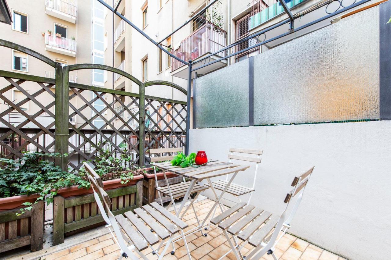 Extensive Terrace Navigli Toy Artistic Apartment Milan Extérieur photo
