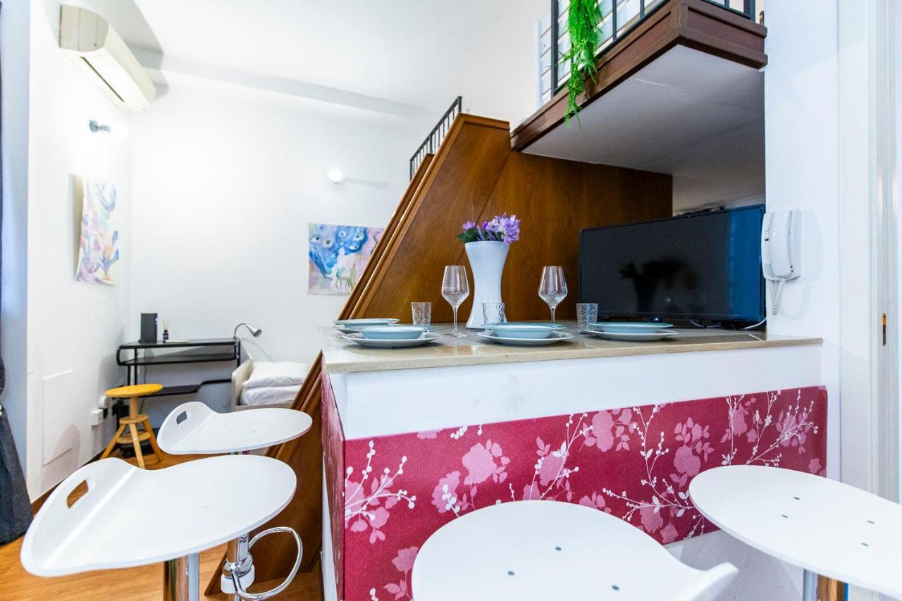 Extensive Terrace Navigli Toy Artistic Apartment Milan Extérieur photo