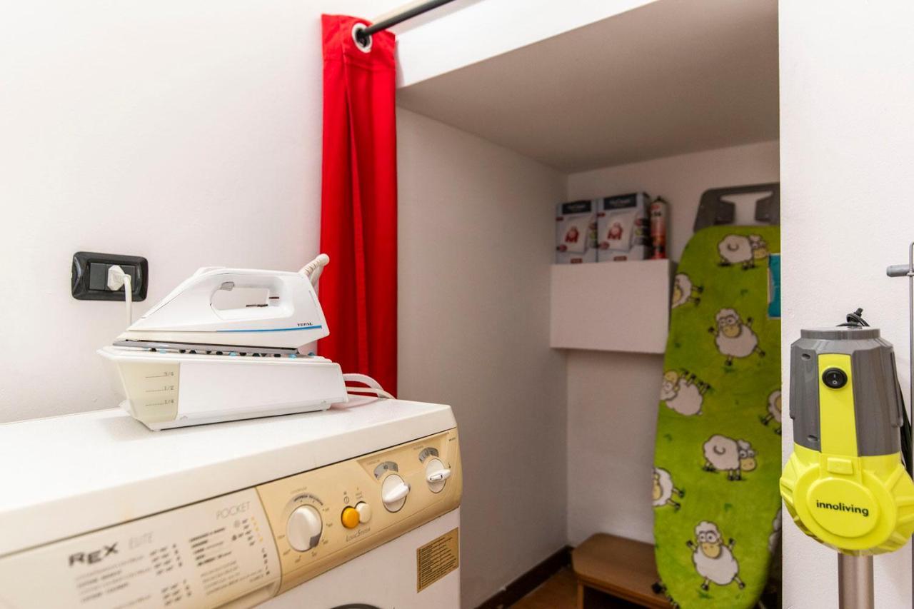 Extensive Terrace Navigli Toy Artistic Apartment Milan Extérieur photo