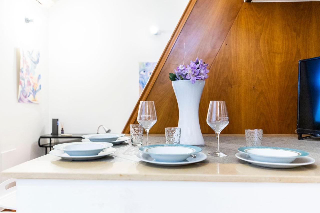 Extensive Terrace Navigli Toy Artistic Apartment Milan Extérieur photo