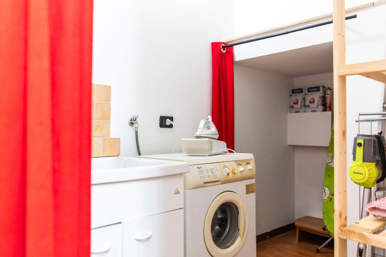 Extensive Terrace Navigli Toy Artistic Apartment Milan Extérieur photo